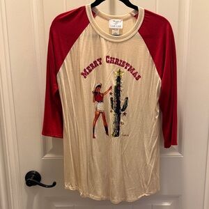 NWOT L&B Life Women’s Red and Cream Christmas Raglan 3/4 Sleeve (M)